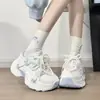 Zapatos Chunky de Plataforma para Aumentar Altura Estilo Caliente 2026 Otoño Malla Transpirable Zapatos Blancos Versátiles Deportivos Casuales para Hombres y Mujeres