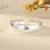 Pulseira Aberta Martelada com Toque de Luxo, Brilho Fino, Gelo Triturado, Nicho Único, Moda Exquisita, Versátil para o Dia a Dia, Acessório Simples