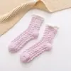 Calcetines de coralina para mujer para otoño e invierno, engrosados y afelpados, calcetines de toalla para el hogar, calcetines largos para dormir, calcetines cálidos de longitud media para maternidad