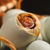 Caja de Regalo para Compra Grupal de Huevos de Pato Salados con Sabor Intenso, Huevos de Pato con Aceite y Costra, Huevos de Pato Salados Cocidos 60-66g Paquete de Regalo