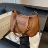 Bolsa de ombro feminina 2024 nicho nova moda versátil bolsa pequena feminina simples casual grande capacidade bolsa mensageiro retro