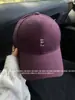 Gorra de béisbol de tapa dura con letras pequeñas simples de estilo coreano para mujer, protección solar versátil, adecuada para cabezas grandes, hace que la cara se vea más pequeña, gorra casual tipo pico para hombre