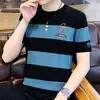 Camiseta de punto a rayas de manga corta para hombre, fina, moderna, ropa de verano, camiseta sensible al hielo, top de seda de hielo de media manga para el cabello