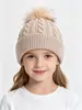 La nueva colección de otoño/invierno más vendida de Amazon: gorro de punto para niños con un pequeño patrón de trenza, perfecto para actividades al aire libre, proporcionando calidez y protección contra el viento