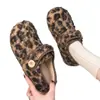 Sapatos Fofos com Design Retrô Feminino 2026 Outono Inverno Novo Sola Plana Velcro Algodão Sapatos de Feijão Quentes com Veludo Adicional Feminino