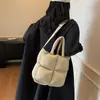 2025 Nueva Moda Otoño e Invierno Versátil Chaqueta de Plumas Bolso de Mano Personalizado Nube Engrosado Bolso Tote de Un Hombro Cruzado
