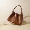 Bolso de Cuero Genuino para Mujer Verano 2026, Estilo Commuter de Nicho, Gama Alta, Gran Capacidad, Bolso Nube Plisado de Moda