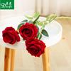 Rosa de Terciopelo Simulado Flor Individual de Pie Flor Artificial Boda de Mano Material Decorativo Sala de Estar Dormitorio Flor de Boda