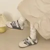 Zapatos de ballet planos redondos calados de color block populares para mujer, nuevos zapatos casuales finos versátiles de verano 2026 con correas de velcro