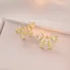 Aretes para Mujer, Aretes de Flor Corazón con Circonita Micro-pavimentada de Cobre, Nueva Moda de Nicho, Diseño Simple, Joyería de Temperamento y Versátil
