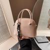 Bolso de Concha de Estilo Coreano de Alta Gama Transfronterizo 2026 Nueva Moda Bolso de Hombro Versátil Bolso Cruzado Casual de Nicho