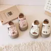 Sandálias Fechadas para Crianças 2025 Verão Novo Estilo Coreano Laço Sapatos de Praia para Meninas Sola Macia Sandálias de Princesa para Meninas