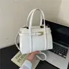 Bolsa de ombro transfronteiriça 2026 nova versão coreana bolsa tote de grande capacidade casual retrô moda bolsa de mão para o dia a dia bolsa de ombro