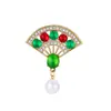 Broche de Abanico con Borla de Pedrería Microincrustada Estilo Chino Colgante de Cristal Abanico con Forma de Corsage Accesorios para Ropa Estilo Chino Cheongsam para Mujeres