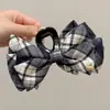 Presilha de Laço Xadrez JK de Nicho para Mulheres 2025 Novo Estilo Estilo College Penteado Presilha Tubarão Presilha de Cabelo Versátil