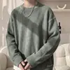 Suéter de punto de dos piezas falso para hombre con bloques de color cosidos a mano, estilo 'old money', cuello redondo, adecuado para usar en capas en otoño e invierno, venta al por mayor desde fábricas transfronterizas