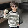 Roupas de Primavera e Outono para Meninos Moletom Listrado Patchwork Personalizado Top Esportivo Casual Bonito para Crianças Roupas para Bebês Comércio Exterior