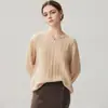 Suéter feminino de cashmere com decote V, novo estilo outono/inverno, com detalhes em tricô torcido por toda a peça, cor sólida e design simples e minimalista, perfeito como peça de base ou suéter.
