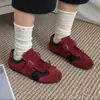 Versión de cuero ~3 cm de aumento de altura interna Zapatos de entrenamiento alemanes para mujer, otoño 2026 nuevo colorblock con cordones, lazo, suela gruesa, zapatos casuales