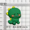 Dibujos Animados Lindo Pequeño Dinosaurio Verde Joyería DIY Funda para Teléfono Móvil Caja de Almacenamiento Pegatina para Vaso de Agua Accesorios Decorativos de Pegamento Suave Parche