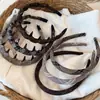 Tiara ondulada com dentes estilo coreano para lavar o rosto, tiara alta torcida antiderrapante para mulheres, acessório de cabelo para sair, acessório de cabelo popular online