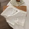 Estilo dulce y femenino, bragas de encaje de algodón puro, tiro medio, fuelle extendido, transpirables, amigables con la piel y antibacterianas
