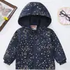 Jaquetas Infantis Direto do Fabricante: Jaquetas Casuais com Capuz e Zíper Estilo Esportivo Estampadas para Meninos e Meninas, Novos Estilos de Primavera e Outono