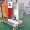 Máquina de Teste de Impacto Pendular em Tubo Personalizada 50J Testador de Impacto em Viga Simplesmente Apoiada Testador de Tenacidade ao Impacto de Plástico
