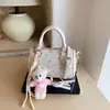 Bolsa Floral para Mulheres, Nova Tendência Verão 2026, Bolsa Exquisita com Acabamento de Luxo, Adequada para o Dia a Dia, Bolsa de Ombro e Transversal