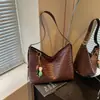 Bolsa hobo de couro macio trançado para axila, nicho, para mulheres, novo modelo outono 2026, bolsa de mão e bolsa de ombro simples para o dia a dia