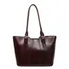 Bolsa Tote de Design de Nicho 2026 Nova Coleção de Primavera Bolsa de Grande Capacidade para Mulheres, Bolsa de Ombro Moderna, Simples e Estilosa
