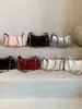 Bolso pequeño transfronterizo estilo retro para mujer, nuevo bolso casual de color liso para otoño 2026, moderno bolso de hombro y cruzado
