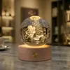 Bola de cristal tallada en 3D en el interior creativa transfronteriza con base de madera, base de plástico, regalo decorativo, luz nocturna, artesanías hechas a medida