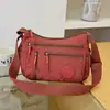 Bolso cuadrado pequeño informal de moda estilo coreano, con múltiples bolsillos y gran capacidad, versátil para viajes y compras, se puede llevar al hombro o cruzado.
