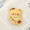 Muñeco de Peluche de Dibujos Animados Celebrante Cibernético Muñeco Oso de Mantequilla Tailandés Llavero Decorativo con Forma de Corazón para Mochila Accesorios Colgantes
