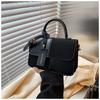 Bolsa Pequena Color Block Fashion para o Dia a Dia Nova Bolsa Feminina 2025 Temporada Transfronteiriça Tendência Popular Bolsa Transversal Pequena Quadrada