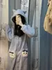 Pijama fofo estilo princesa em fleece coral para mulheres, roupão cardigã quente com capuz para outono e inverno, adequado para dormitórios estudantis e uso doméstico