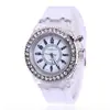 Novo Relógio de Pulso de Quartzo Colorido com Luz LED e Strass Personalizado Harajuku Tendência da Moda Coreana para Casal de Estudantes Masculino e Feminino