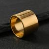 Anillo de acero de titanio de moda transfronteriza de 17 mm de ancho, liso y liso, para hombre, fabricante de joyas de acero inoxidable.
