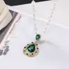Collar de Perlas de Camelia que Gotea Aceite Nueva Moda para Mujer Exquisita Cadena Larga para Suéter Colgante Versátil de Ropa de Alta Gama