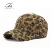 Chapéus Novos de Outono e Inverno Femininos Boné de Basebol de Topo Duro Estampado de Leopardo Chapéu de Sol Quente Protetor Solar Chapéu de Lã Imitação de Ursinho