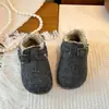 Invierno 2026 Nuevos Zapatos de Algodón para Niños Zapatos Peludos Cálidos con Felpa para Niñas Moda para Niños Pequeños y Medianos Zapatos Casuales Birkenstock Modernos