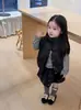 Conjunto de invierno para niñas 26 nuevo estilo coreano casual cuello versátil chaleco de algodón y falda de lana floral elegante para niñas, envío directo