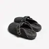 Sapatos Femininos Estilo Birkenstock com Forro de Lã Quente 2025 Novo Outono e Inverno Sapatos de Algodão Peludos com Solado Grosso Versátil Estilo Cinza Mules Fechados
