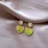 Pendientes de Corazón de Cristal con Gradiente y Diamantes Incrustados de Aguja Plateada Pendientes Dulces con Diseño en Forma de Corazón Estilo Coreano Pendientes Versátiles Sencillos para Mujer