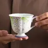 Taza de té de cerámica morada con flor de glicinia pintada a mano bajo vidriado, juego de té Kung Fu, taza individual, exquisita taza de té para el hogar