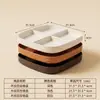 Vaya, esta bandeja de frutas de PP con diseño de veta de madera sintética cuenta con compartimentos para evitar que los sabores se mezclen. Es perfecto para exhibir bocadillos y frutas secas en la mesa de centro de la sala de estar y es fácil de limpiar.