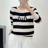 Moda Francesa Listrado Gola Redonda Malha Feminino 2026 Outono Novo Estilo Suéter Solto Emagrecedor Versátil Top Rejuvenescedor