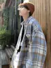 Camisa de Manga Larga a Cuadros para Hombre Primavera y Otoño Camisa Casual para Hombre Diseño de Pareja Sentido Holgada Combinable Chaqueta para Hombre