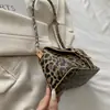 Moda Otoño 2026 Bolso de Hombro Cuadrado Pequeño de Alto Gama con Estampado de Leopardo, Diseño de Nicho Exquisito y de Moda, Simple y Elegante